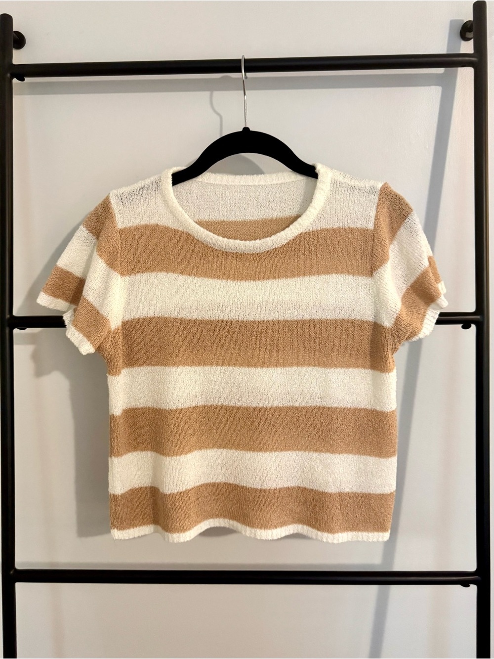 Striped Short-Sleeve Cropped Knit Top - Cream & Tan, Small